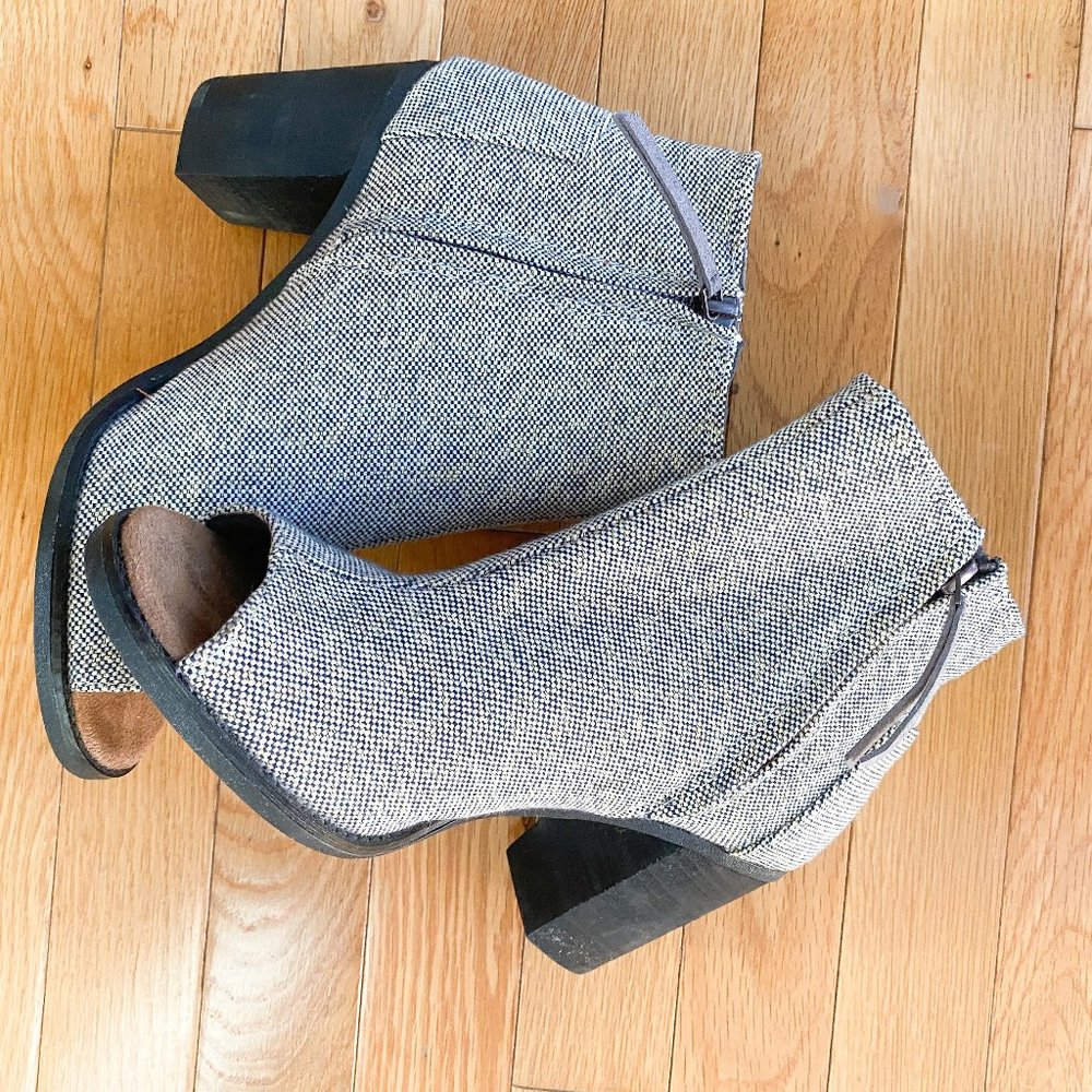 Toms Majorca peep toe bootie,women 8.5